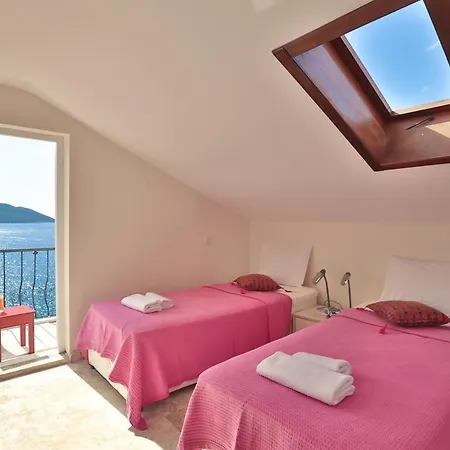 Paradise 5 * Kas
