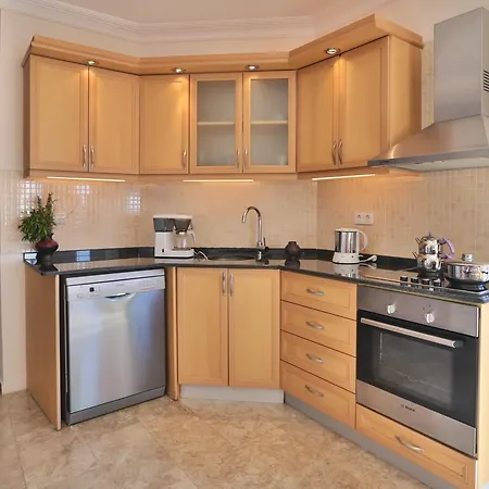Apartment Paradise 5 *